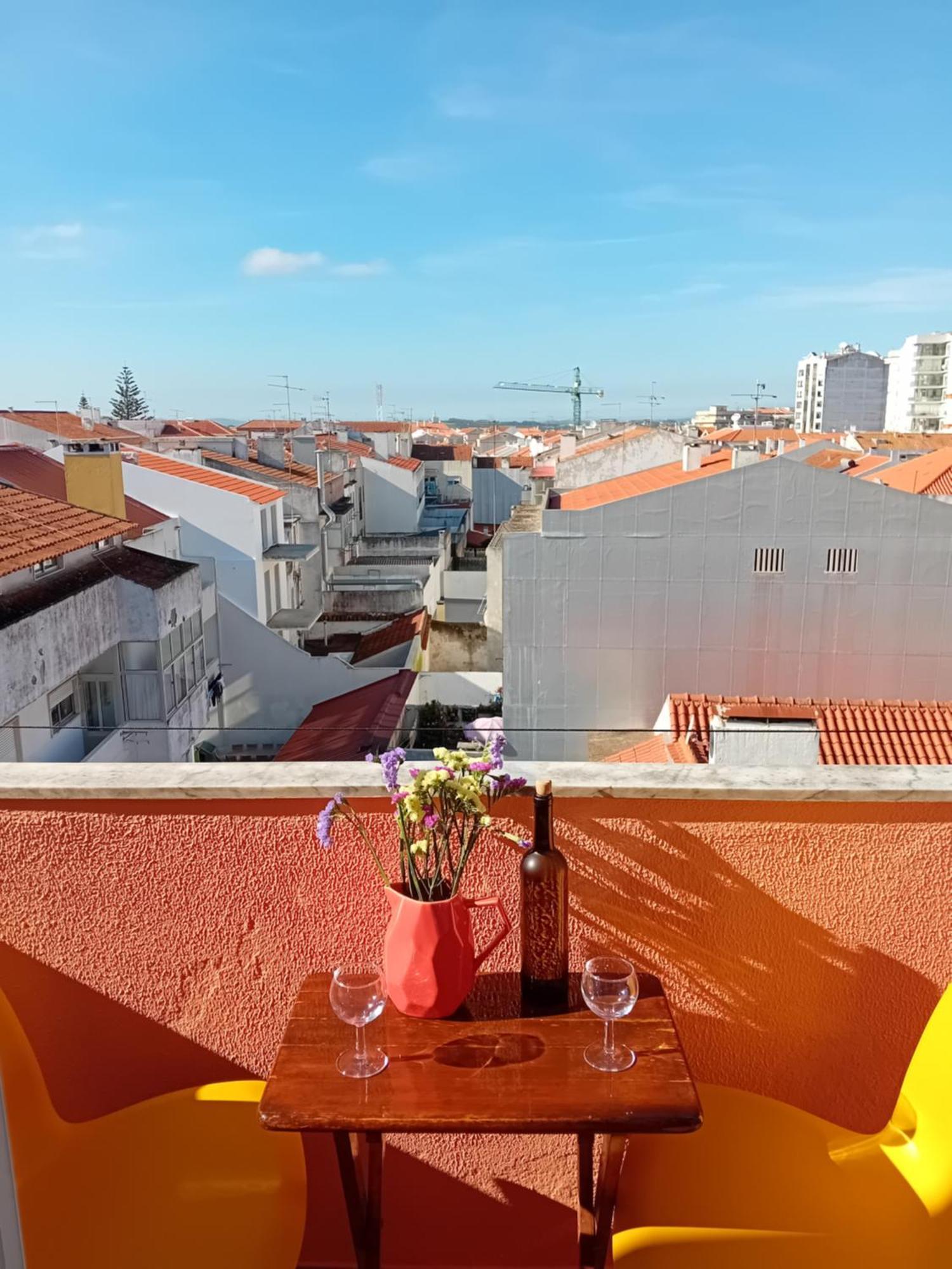 Penthouse Apartment, City Center Калдаш-да-Раинья Экстерьер фото